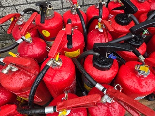 Brandblussers ca 28 stuks Saval, Partij